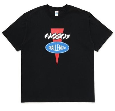 CHALLENGER / HOSOI x CHALLENGER FRONT LOGO S/S TEE